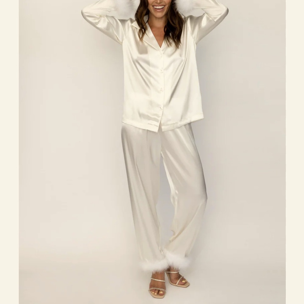 HEATLESS HAIR pajama set. Size Large